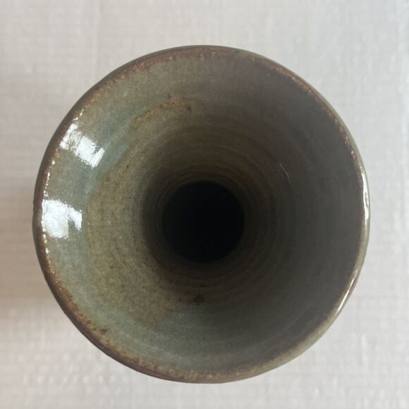 Studio Art Pottery Drip Glaze Sandstone Vase 8.75” Inch" Green Gray Signed - Picture 4 of 12